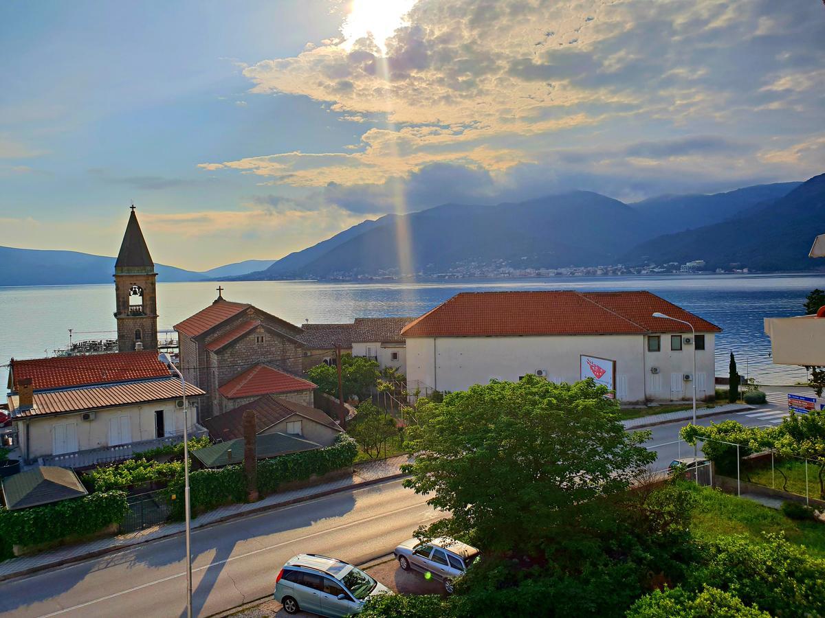 Bayview Apartments Tivat Montenegro Eksteriør billede