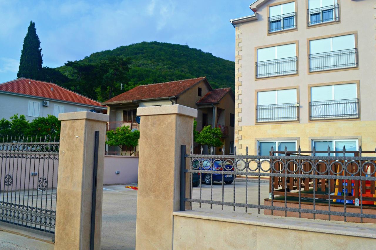 Bayview Apartments Tivat Montenegro Eksteriør billede